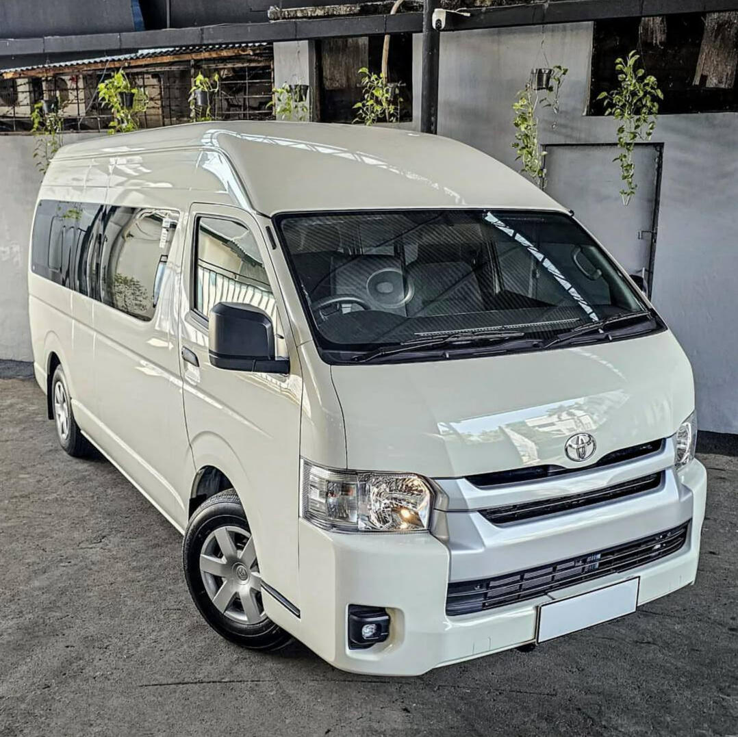 Toyota Hiace Commuter